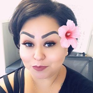 Meet your Posher, Alena